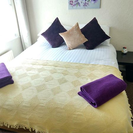 Rowe Gardens - Self Catering - Guesthouse Style - Comfortable Twin Or Double Rooms - Quiet Residential Area 워킹턴 외부 사진