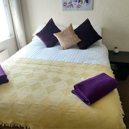 Rowe Gardens - Self Catering - Guesthouse Style - Comfortable Twin Or Double Rooms - Quiet Residential Area 워킹턴 외부 사진